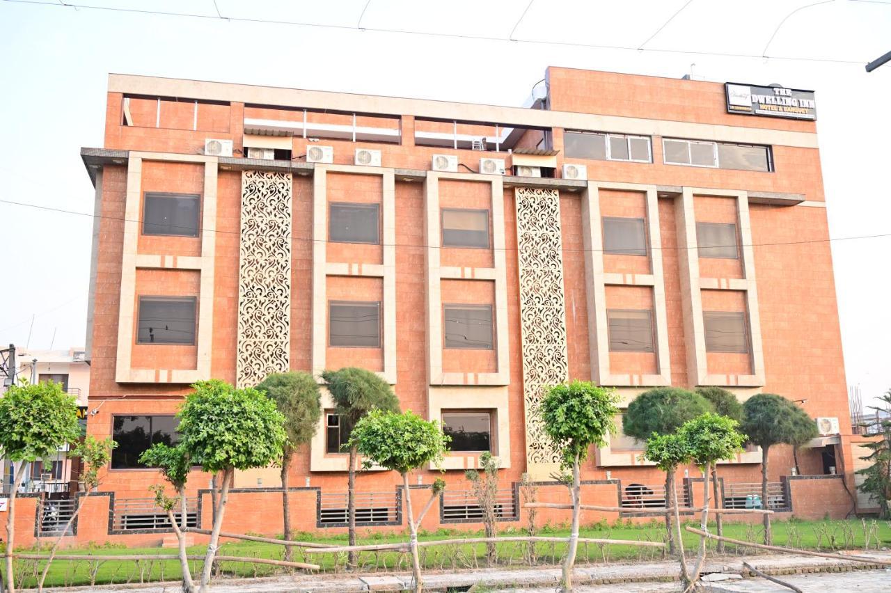 The Dwelling Inn Greater Noida Exterior photo